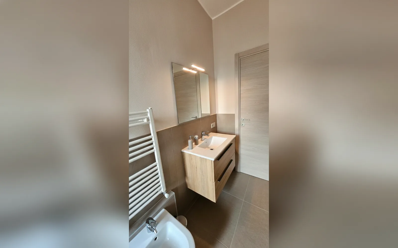Camera con bagno privato — Jack Apartment Milan, Milano (Lombardia) (foto 10)